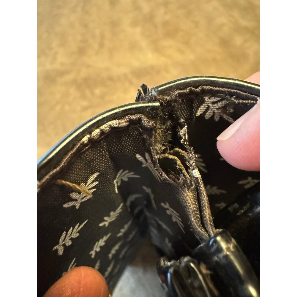 Vintage black patent leather purse - Picture 6 of 8